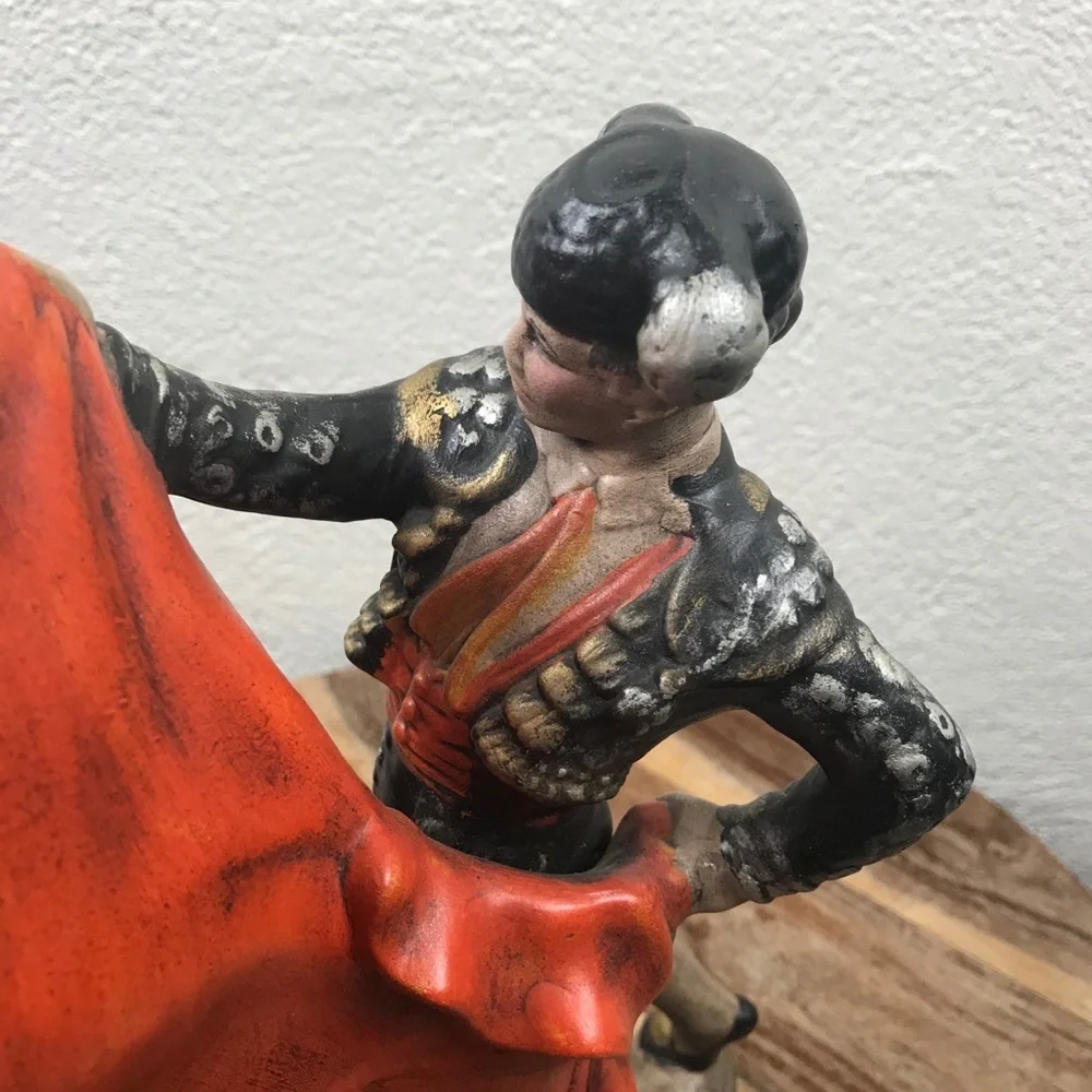 Vintage l 60s 70s Novelty Kitsch Mexican Matador Red Cape Bull Ceramic Figurine